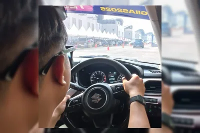 Suzuki XL7 Alpha Hybrid Dilengkapi Fitur Kamera Pemantau untuk Defensive Driving