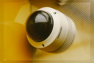 Viral Rekaman CCTV Bocah Rusak Layar Photobox, Teman Kabur Tinggalkan Pelaku