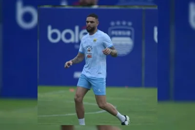 Layvin Kurzawa Resmi Tinggalkan Persib Bandung Setelah Lima Bulan