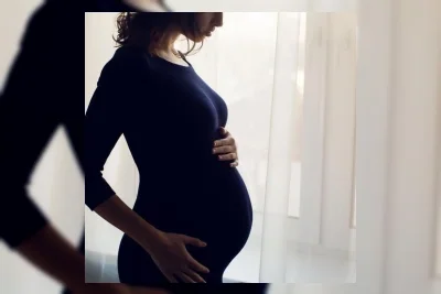 Ibu di Iowa Lahirkan Bayi Kembar Tiga Setelah Kehamilan Kembar Empat Langka