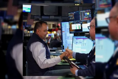 Saham Chip Anjlok, Wall Street Tertekan di Awal Perdagangan