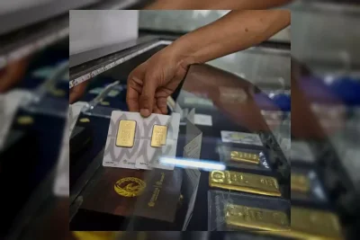 Harga Emas Antam Melemah ke Level Rp2,759 Juta per Gram