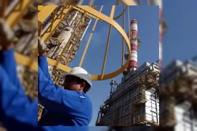 Harga Minyak Dunia Anjlok Imbas Harapan Damai AS dan Iran