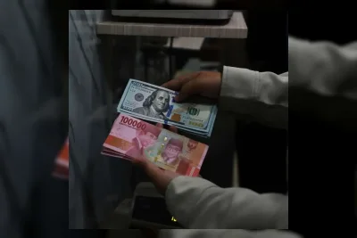 Rupiah Menguat Terbesar di Asia pada Pagi Hari Ini