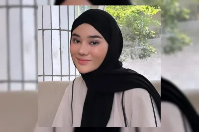 Clara Shinta Bantah Rumor Lepas Hijab dan Tudingan Clubbing