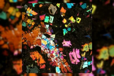Meteorit Sahara NWA 12774 Ungkap Keberadaan Planet Purba yang Hilang