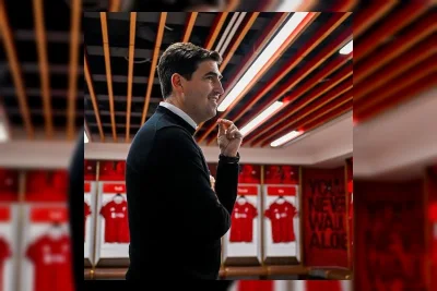 Liverpool Resmi Kontrak Andoni Iraola untuk Gantikan Slot