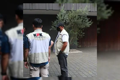 KPK Geledah Rumah Wakil Menteri Imigrasi Silmy Karim