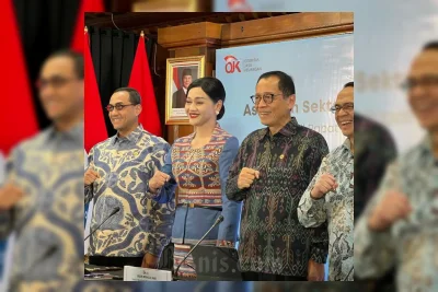 OJK Ungkap Penyebab IHSG Melemah Akibat Rebalancing Indeks Global dan Sentimen Ekonomi