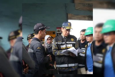 Menkeu Purbaya Siap Denda Pengusaha Penimbun Kontainer di Tanjung Priok