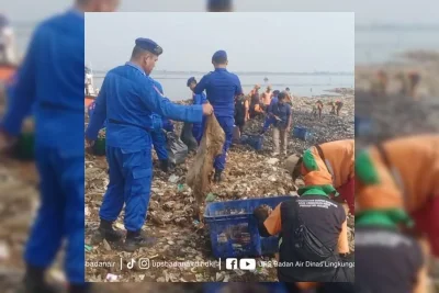 Pemprov DKI Bersihkan 85-90 Persen Pulau Sampah di Muara Angke