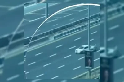 Polisi Dubai Hentikan Lalu Lintas Demi Selamatkan Pengemudi Mogok