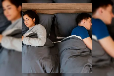 Main HP Sebelum Tidur Mengganggu Kualitas Istirahat Malam