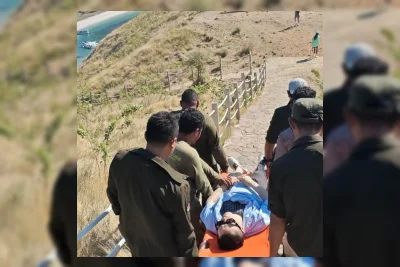 Turis China Kolaps Akibat Kelelahan Ekstrem saat Trekking di Pulau Padar