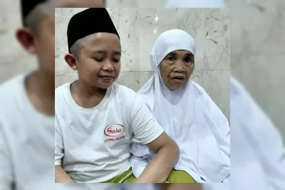 Kisah Mbah Painah, Penjual Daun Pisang Wonosobo yang Berhasil Naik Haji