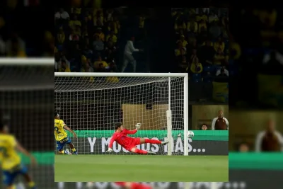 Málaga Kalahkan Las Palmas 1-0 di Leg Pertama Playoff Promosi