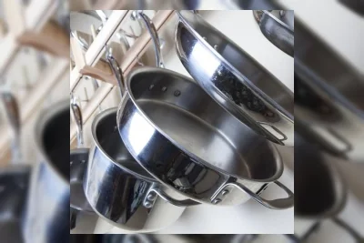 9 Rekomendasi Rak Panci Terbaik untuk Dapur Rapi