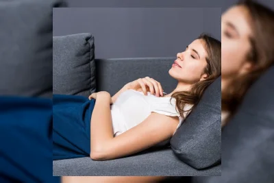 Tidur Pakai Earbuds Tingkatkan Risiko Infeksi Telinga dan Gangguan Pendengaran