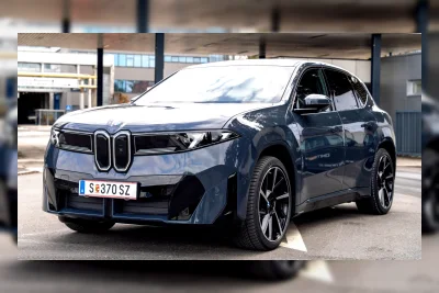 BMW Tarik 145 Unit iX3 Baru karena Panel Bodi Bisa Tersetrum Saat Diisi Daya