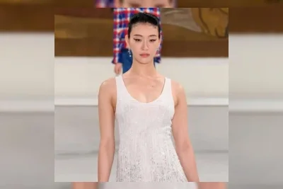 Sora Choi Pamer Baby Bump di Runway Chanel Métiers d'Art 2026
