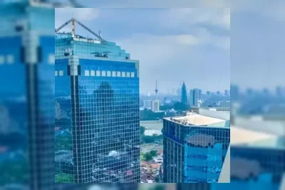 Saham BBRI Melonjak 4,63% Usai Pertemuan DPR dengan Dirut Himbara