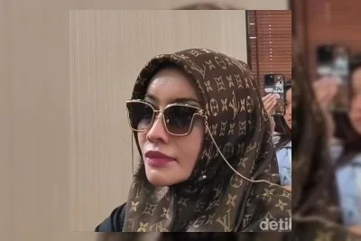 Samira Farahnaz Pertanyakan Transparansi Kasus Richard Lee ke Polda Metro