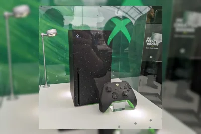 Xbox Series X25 Edisi Khusus Hijau Transparan Rayakan 25 Tahun Xbox