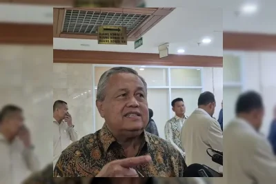 Ekonom BCA Dukung Kenaikan BI Rate, Stabilitas Rupiah Jadi Prioritas