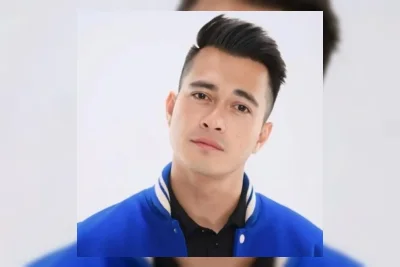 Eza Gionino Pukul Roby Tremonti Saat Wawancara Promosi Tinju