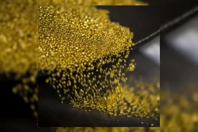 Harga Emas Dunia Merosot ke Level Terendah Enam Bulan