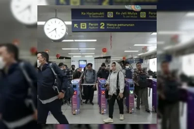Pramono Anung Optimistis Kenaikan BBM Dorong Peralihan ke Transportasi Umum