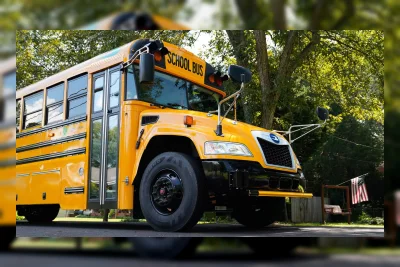 Lebih dari 18.000 Pengemudi Ditilang karena Menerobos Bus Sekolah di New York