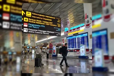 Kemenhub Kaji Penyesuaian Tarif Batas Atas Tiket Pesawat