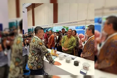 Menteri LH Tinjau Inovasi Aspal Plastik Chandra Asri Group di Invirotech 2026