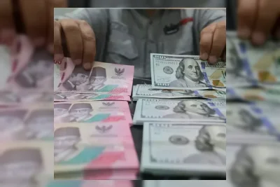 Rupiah Melemah Dekati Rp 18.000 per Dolar AS Akibat Tekanan Eksternal