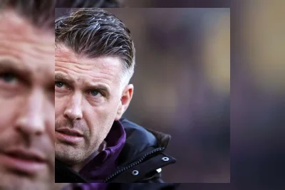Wolves Pecat Rob Edwards Usai Rekrut Jimenez dan Trippier