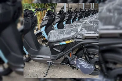 Parkir di Tempat Teduh Jaga Performa Baterai Motor Listrik