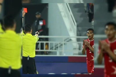 Meksiko Taklukkan Afrika Selatan dalam Laga Berdarah Kartu Merah