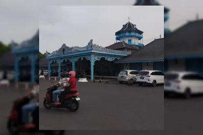 Wali Kota Solo Kawal Kirab Malam 1 Suro di Tengah Dinamika Keraton