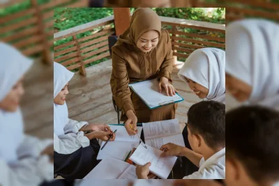 Dilema Kesejahteraan Guru dan Mutu Pendidikan: Ketika Guru Harus Bekerja Sampingan