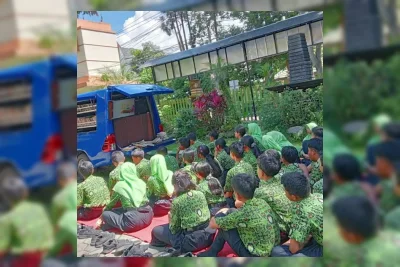 Perpustakaan Keliling Kota Malang Dekatkan Akses Literasi ke Sekolah