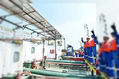 Pertamina Pasang PLTS di Kapal OB Patra 2303 untuk Tekan Emisi Karbon Sektor Maritim