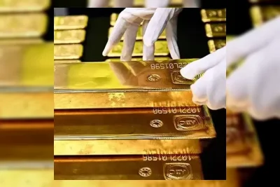 Bank Sentral China Borong Emas Saat Pasar Shanghai Lesu