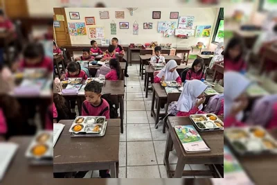 Mendikdasmen Abdul Mu'ti Laporkan Capaian Program Pendidikan ke Presiden