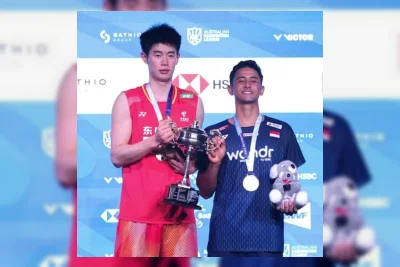Alwi Farhan Juara Australian Open 2026, Kalahkan Dong Tian Yao Dua Gim Langsung
