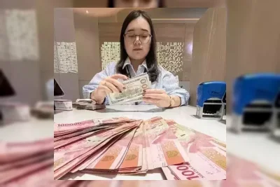 Rupiah Diprediksi Fluktuatif Sepekan ke Depan, Berpotensi Melemah
