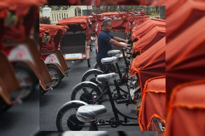 PT Pindad Kembangkan Becak Listrik untuk Modernisasi Angkutan Komersial
