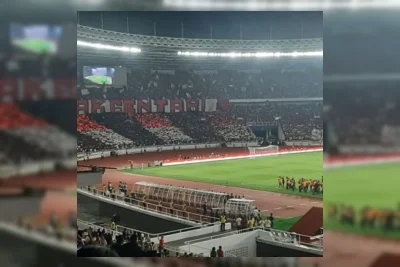 Sam van Raalte Soroti Dampak Politisasi Sepak Bola Indonesia