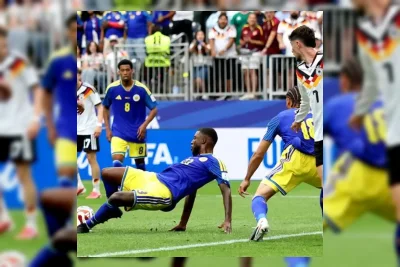 Jerman Hajar Curacao 7-1, Pemain Kedua Tim Berdoa Bersama