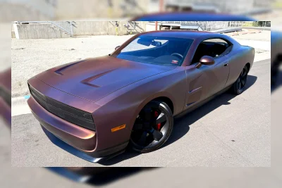 Dodge Charger SRT8 Empat Pintu Diubah Jadi Coupe, Dilelang